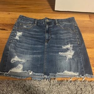 American eagle rip denim skirt